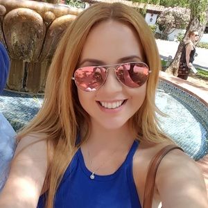 Meet your Posher, Cristina